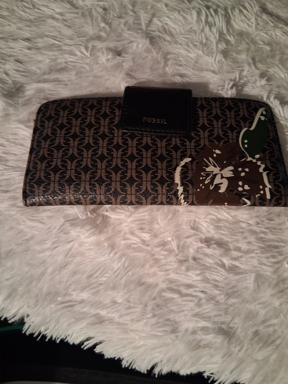 Fossil Brown Monogram Wallet with Floral Accent Callout Zipper Pull Inside